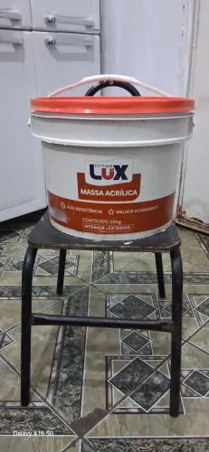 Massa acrílica 