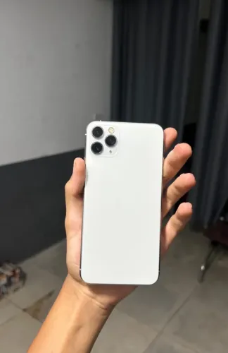 iPhone 11 Pro Max 64GB - Tudo Funcionando Perfeitamente