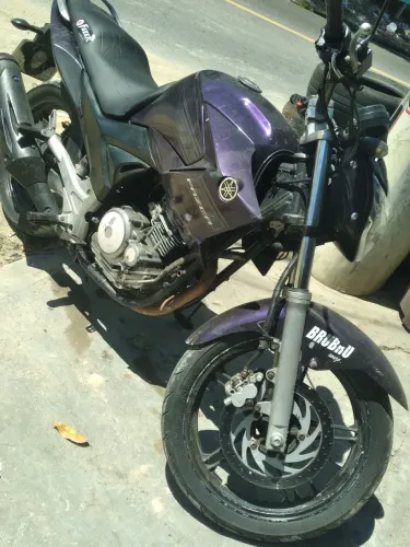 Vendo essa Yamaha fazer 250