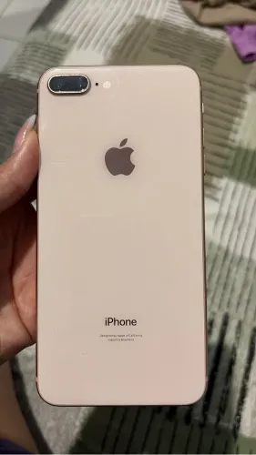 iPhone 8 Plus