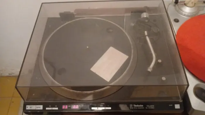 Toca Discos Technics Sl 1300 MK2