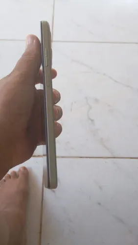 Celular motoG semino novo