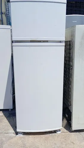 Geladeira Consul Frost Free bem conservada e funcionando perfeitamente