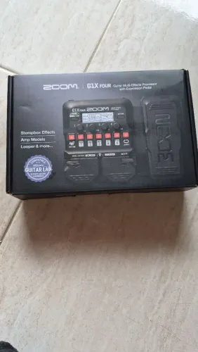 ZOOM G1X FOUR