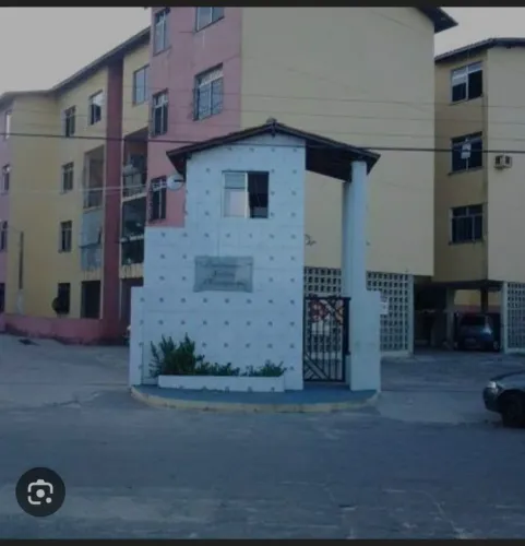 Vendo apartamento no condomínio Jardim Maraponga 3 andar. Somente a vista.