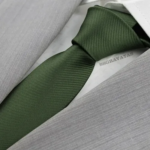 Gravata Verde Oliva Escura Slim Gr454 Casamento Padrinhos Formatura Congressos Uniforme