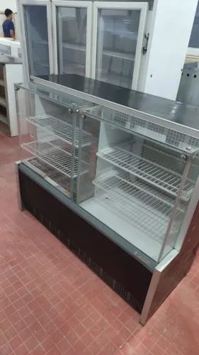 Balcão quente estufa