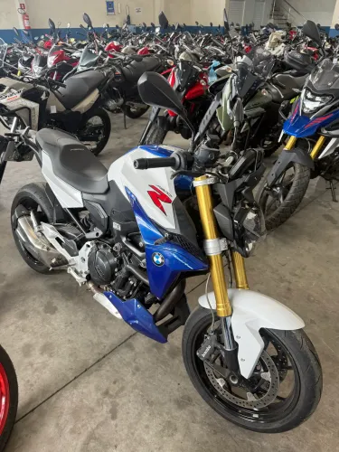 BMW F900 R 2023