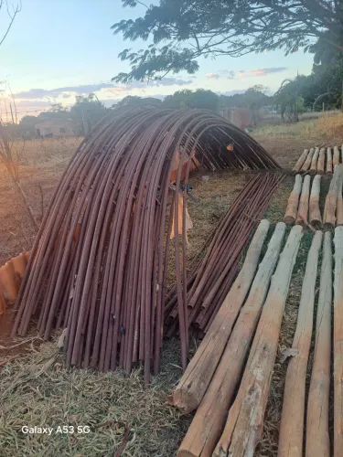 Vendo 2 estufas semi novas para hortaliças 