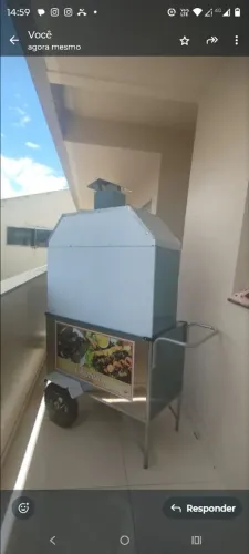 Vende-se carrinho de churrasco em ótimo estado 