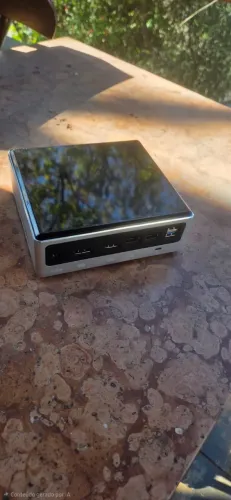 I5 10ª 8gb 240 SSD Mini PC NUC