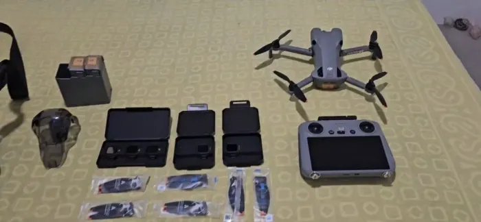 Vendo DJI Mini 5 PRO fly more combo plus 