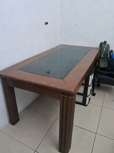 Mesa Madeira com Tampo em Vidro 