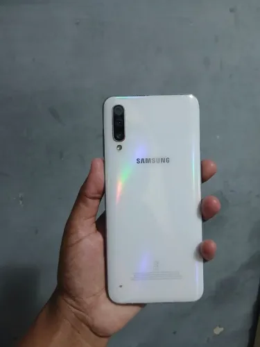 Vendedo Celular A50
