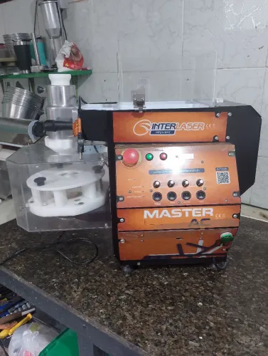 Máquina de salgados e doces
