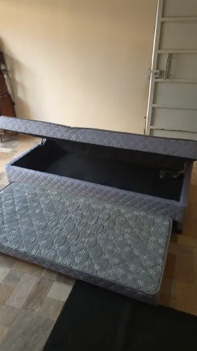 Cama de solteiro com cama auxiliar e colchões - Ótimo estado