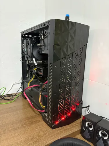 PC Gamer r5 5600x