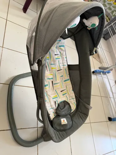 Vendo cadeira de descanso bebê