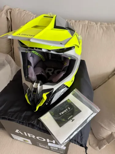 VENDO EQUIPAMENTOS PARA MOTOCROSS E TRILHA