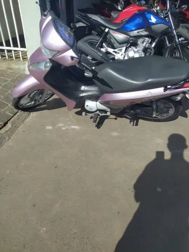 Vendo biz 125 modelo 2011