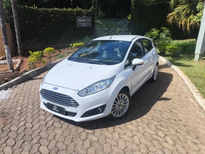 Ford Fiesta Titanium 1.6 Powershift Aut. 2015