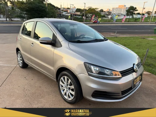 Volkswagen Fox Comfortline 1.0 Flex 8V 5P 2015