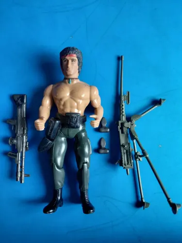 Rambo sem camisa