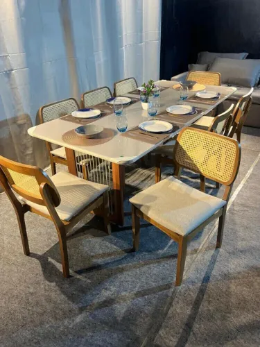 Mesa de Jantar com 8 cadeiras 2.10m