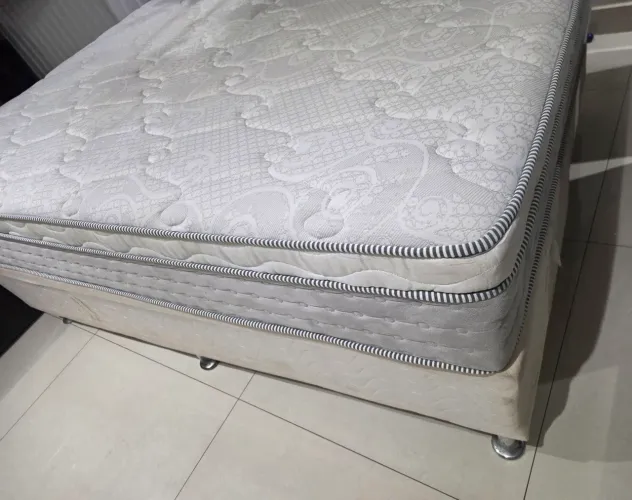 Vendo conjunto cama box e colchão Pelmex Imperial 1,38x1,88
