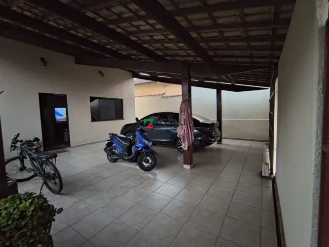 Casa com 3 dormitórios à venda, 194 m² por R$ 660.000 - Parque Senhor do Bonfim - Taubaté/