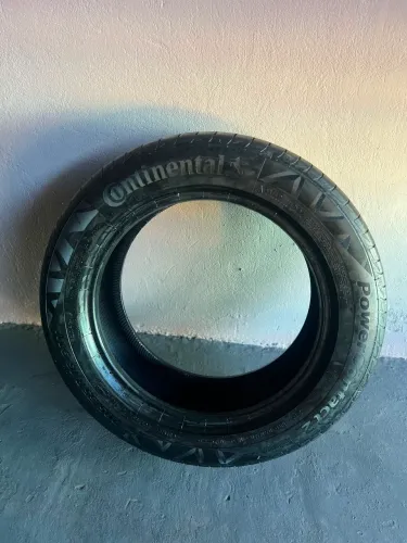 Pneus 205/55/16 Continental 