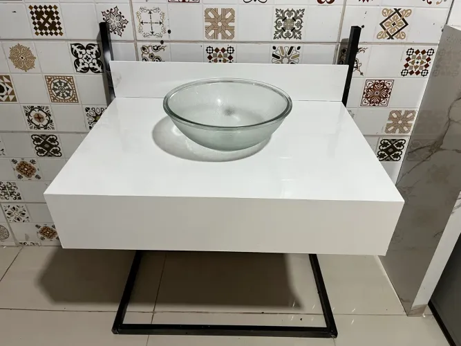 Lavatório esculpido no porcelanato