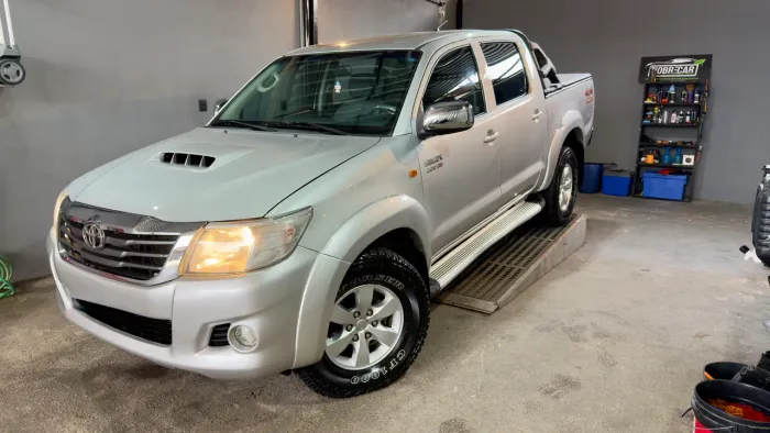 Toyota Hilux CD SR D4-d 4X4 3.0 TDI Dies Aut. 2013