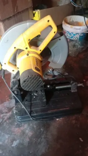 Máquina de cortar