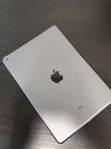iPad 9ª Geração 64GB + Teclado + Mouse + Caneta - R$ 1.900