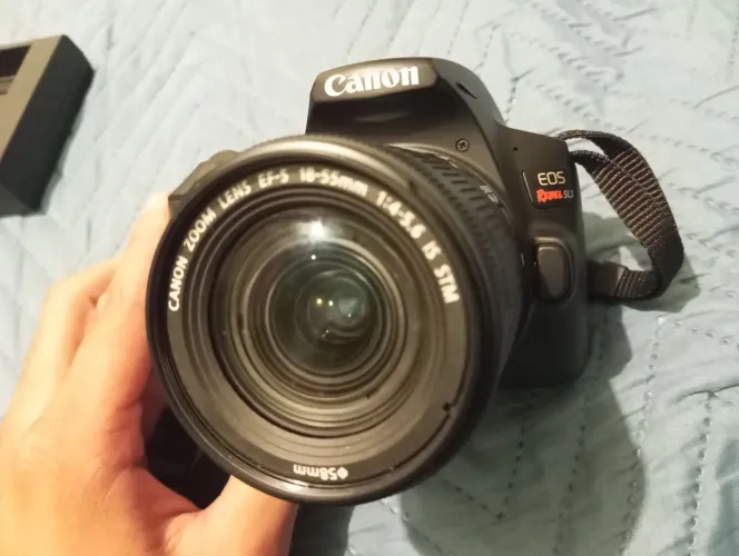 Camera Rebel SL3+lente 18-55+bateria e carregador originais|camera em otimo estado seminov