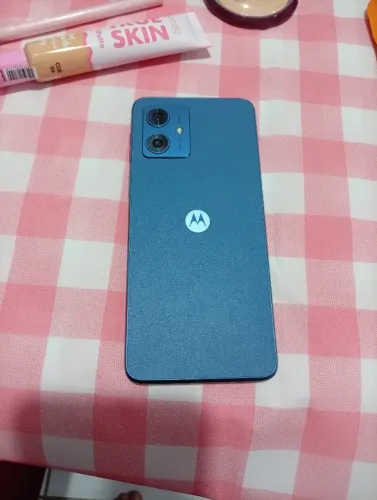 Moto G54 5G Nenhum Arranhão Só Pega o Chip Virtual 256g de Armazenamento