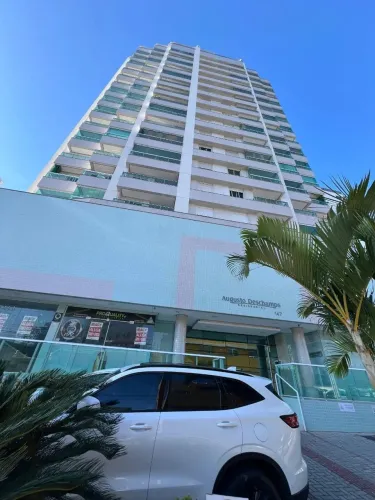 Cobertura no Estreito com 04 suítes, com 02 espaços gourmet e piscina privativa.