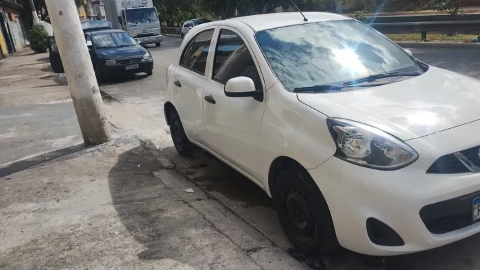 Nissan March S 1.0 12V Flex 5P 2017
