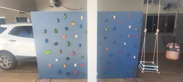 PAINEL DE ESCALADA 2,75 m de comprimento por 1,85 m de largura (2750 x 1850 mm)