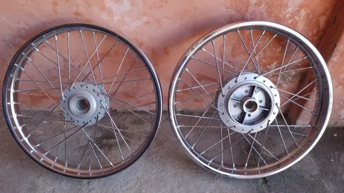Roda Par Yamaha YBR e Factor- Montada e Alinhada<br>