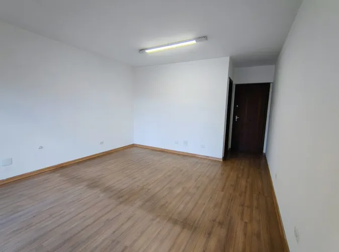 Sala Comercial em frente à Praça Rui Barbosa