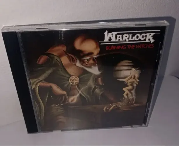 Cd Warlock - Burning the Witches - importado - Usado em excelente estado