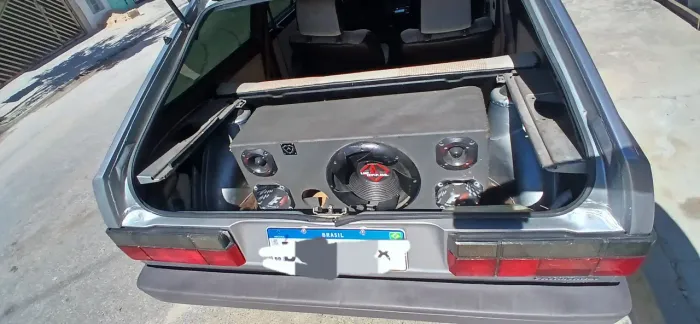 Vendo som completo com fiação e potência hurricane ha4.160
