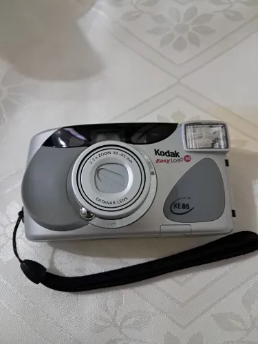 Máquina fotográfica kodak KE 85
