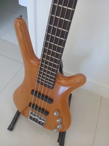 Baixo elétrico Warwick 5 Cordas