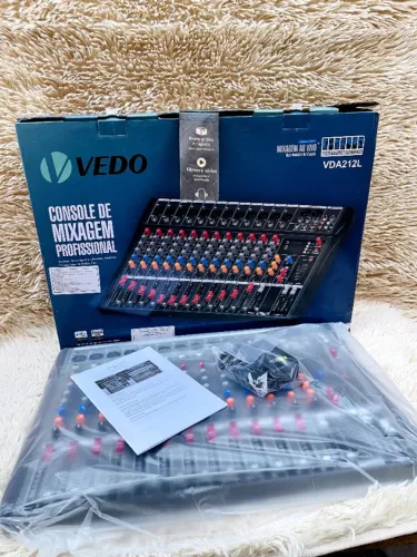 Mesa de Som VEDO 12 Canais Bluetooth USB MP3 48V Phantom Power (NOVO LACRADO)