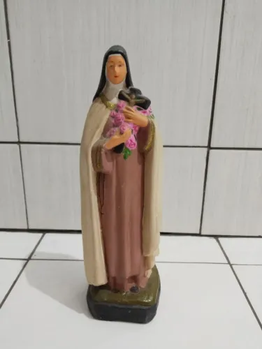 Imagem Santa Teresinha das Rosas.