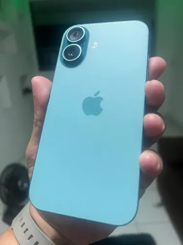 iPhone 16