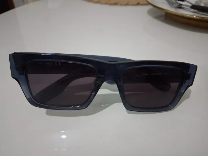 Óculos de Sol Kenzo Original - Modelo Geométrico Azul Translúcido